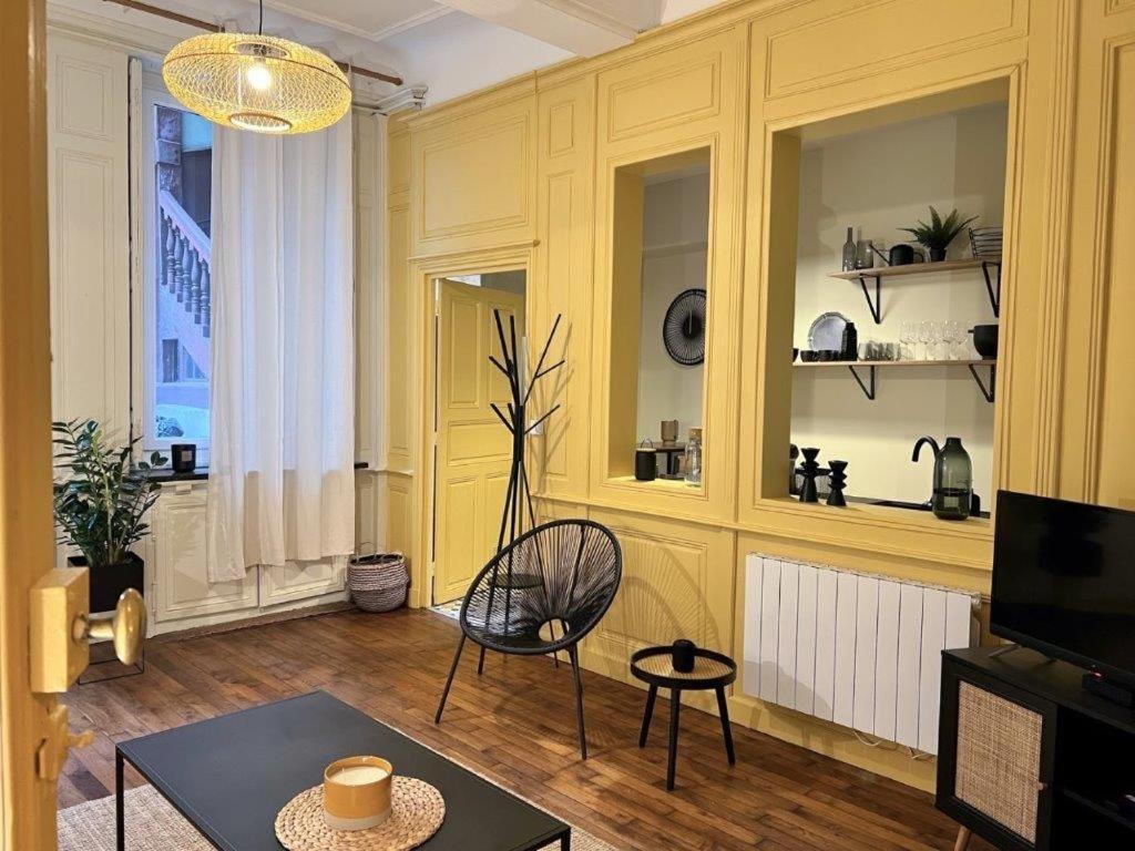 Le Boudoir De Clem Lägenhet Chalon-sur-Saône Exteriör bild