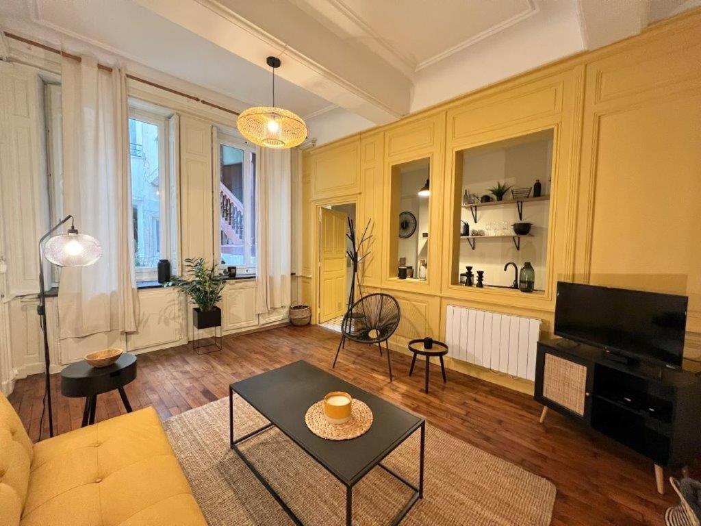 Le Boudoir De Clem Lägenhet Chalon-sur-Saône Exteriör bild