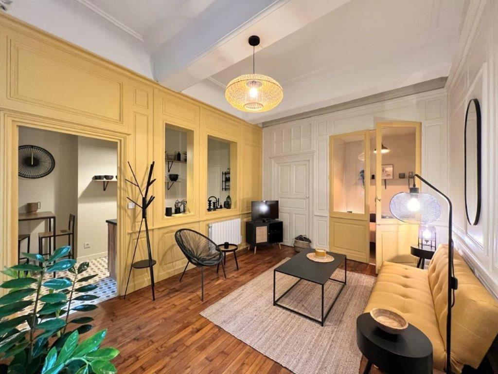 Le Boudoir De Clem Lägenhet Chalon-sur-Saône Exteriör bild